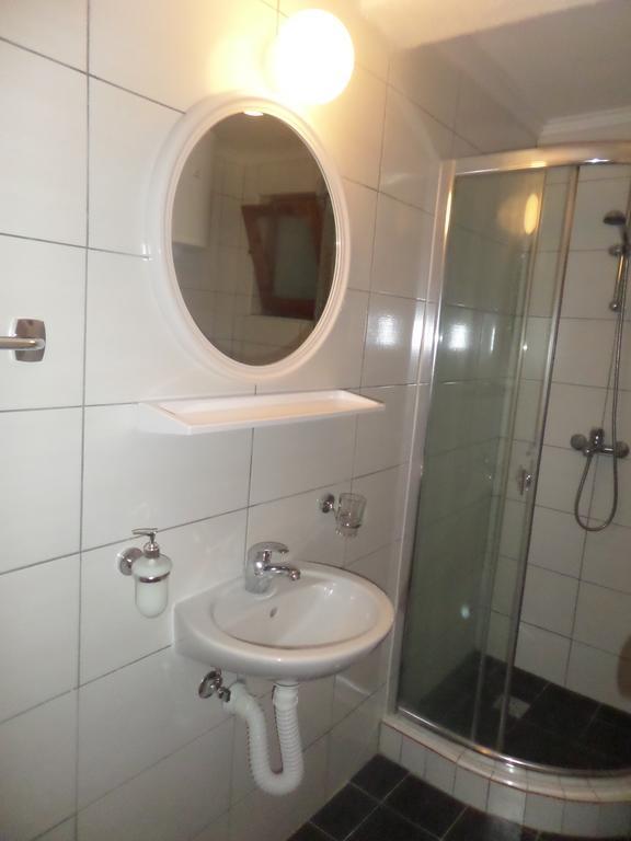 Guesthouse Titi Мостар Екстер'єр фото